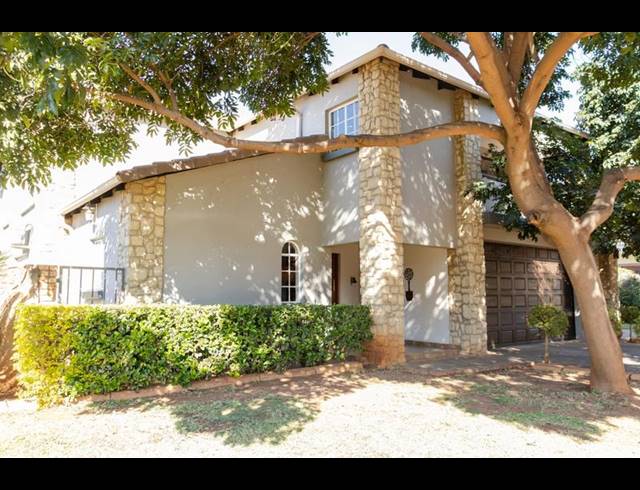 4 BEDROOM HOUSE FOR SALE IN BOUGAINVILLEA ESTATE